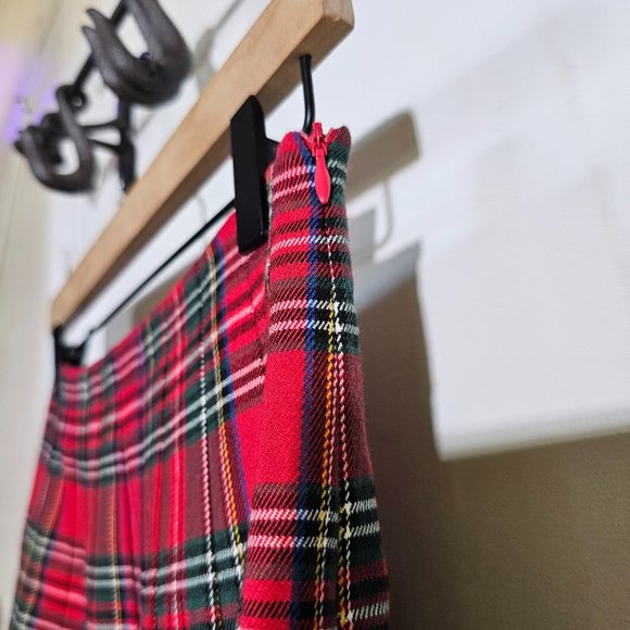 🏷️NWT Brandy Melville Dana High Waist Skirt In Red Plaid - One Size (SOLD OUT) - Picture 9 of 15